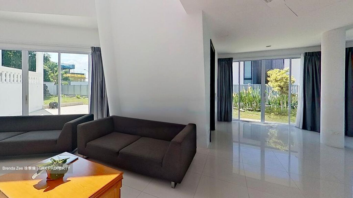 Second Avenue (D10), Detached #482578501